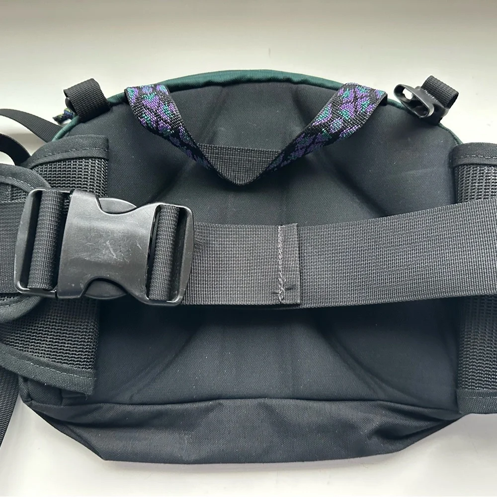 MEI Mountain Equipment Inc waist fanny pack. - Picture 2 of 11